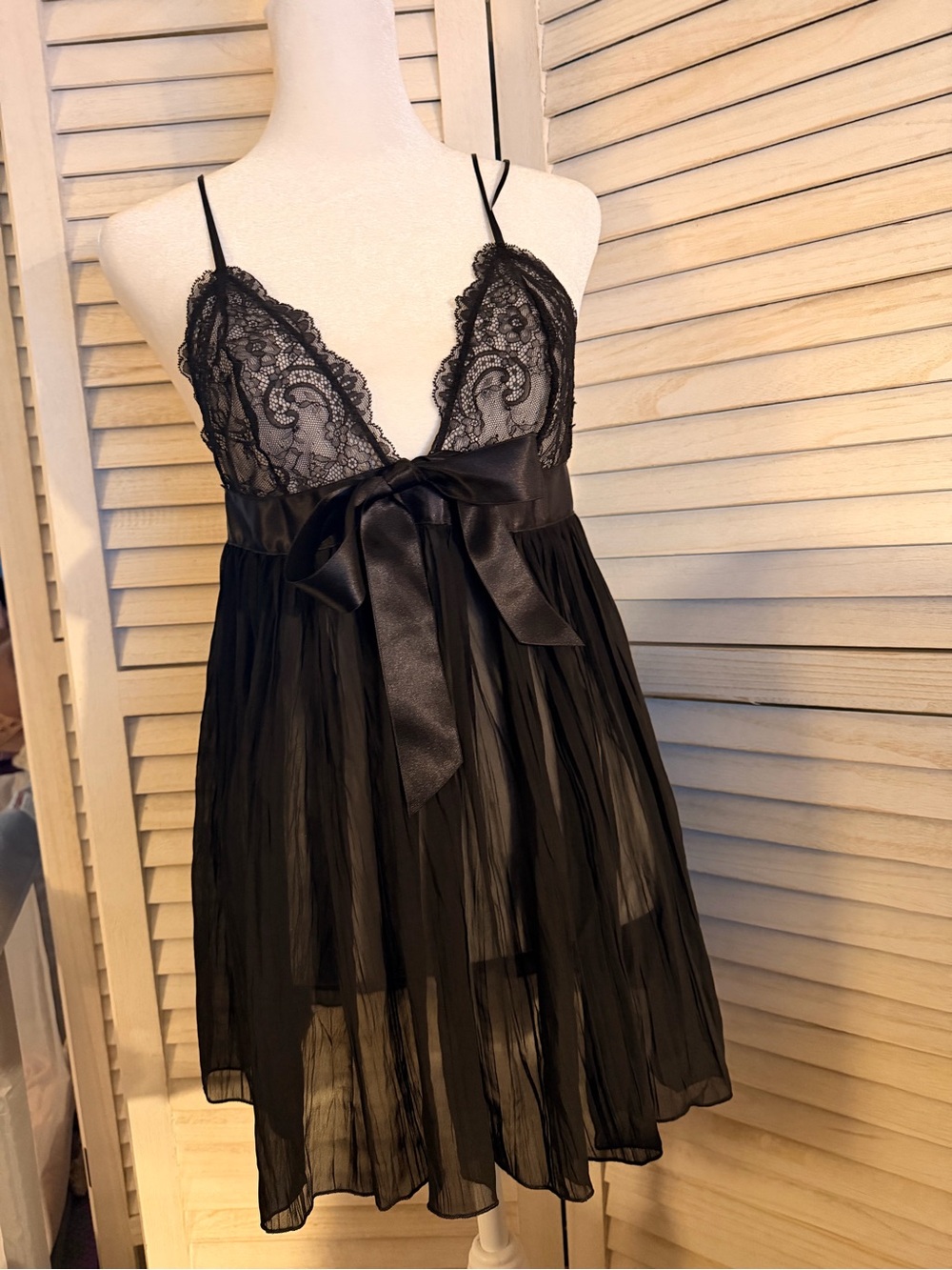 Victoria's Secret Black Lace & Chiffon Babydoll Chemise with Satin Bow